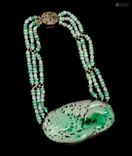 A Chinese Jadeite Beaded Necklace Length 9 in., 23 cm.