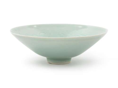 A Chinese Qingbai Glazed Porcelain Bowl Diam 7 in.,