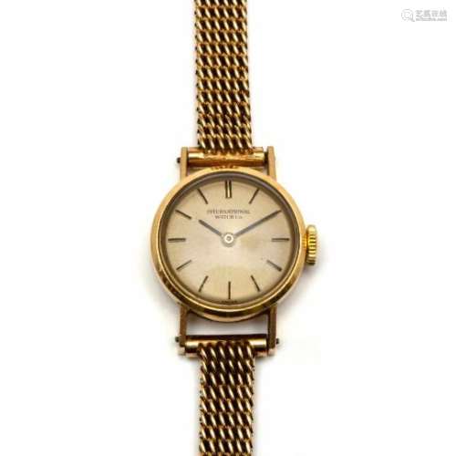 International Watch Company (IWC), 18krt. gouden damespolshorloge, opwindmet goudkleurige