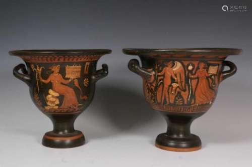 Two decorative Greek-style vases, krater., h. 28 en 25 cm. [2]200