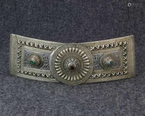 Kaukasus, Dagestan, Azerbaijan and Armenia, two part men's belt buckle,decorated with niello, floral