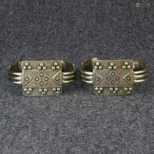 Mauritania, pair of silver anklets, 'Khelkhal',with decoration of enamel in geometrical shapes and