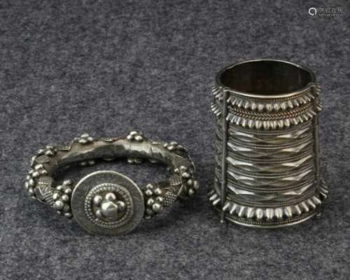 India, a.o. Meghalaya, Shillong, two silver braceletsbracelet with granula, diamond shaped ornaments