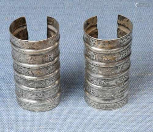 Tunisia, Médenine, pair of silver braceletshammered and punched decorations depicting doves and