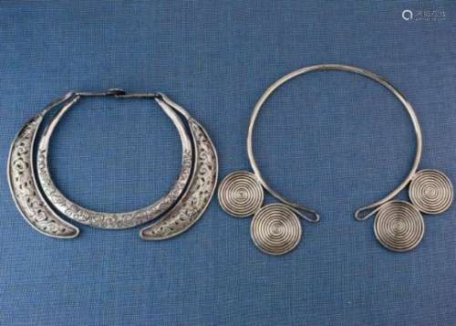 China, Miao, Hollow silver neck ring and four spiral neck ringthe hollow neck ring is hammered