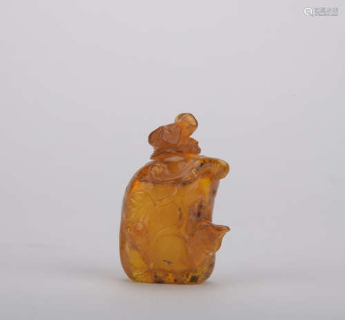 Qing dynasty amber sunff bottle