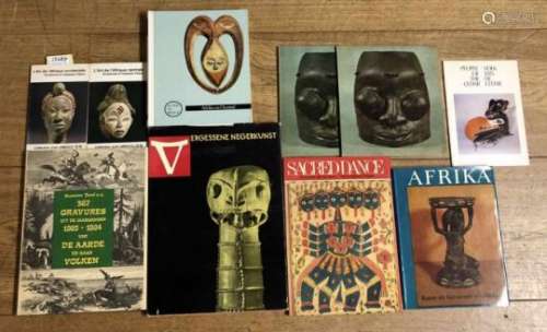 Lot met diverse boeken betreffende Tribale en andere kunsten., 0