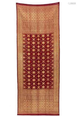 Indonesia, Sumatra, Palembang, silk Ikat ‘kain selendang songket’ , ca. 1900.Ceremonial Ikat in