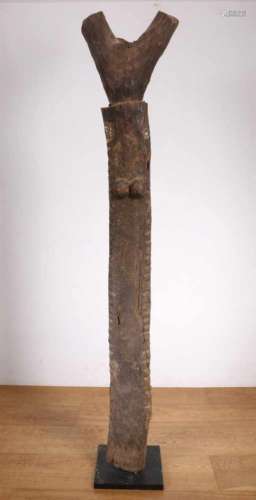 Mali, Dogon, wooden pole, toguna;with Y-shaped top, two breasts and indentations on sides of the