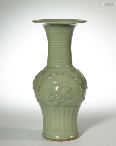 Cleladon Trumet Vase