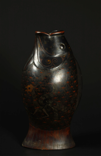 Lacquered Fish Style Vase