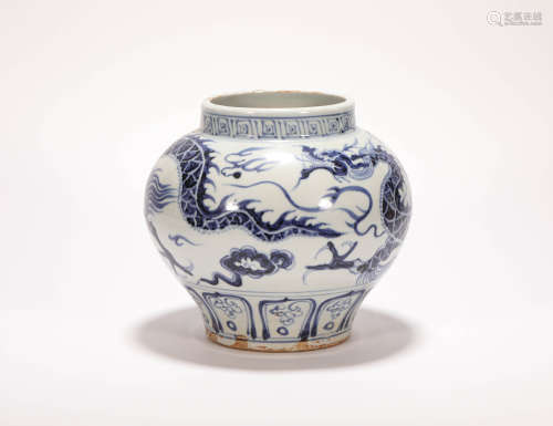 Dragon Grain white and blue Porcelain from Yuan