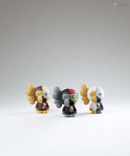 KAWS 2011 KAWS x BAPE MILO (三件一组) 彩绘 搪胶