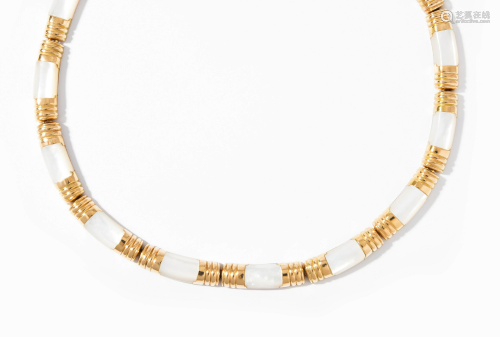 Perlmutt-Gold-Collier