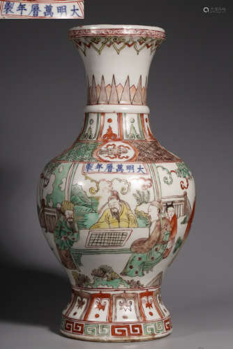 A FIVE COLOR GLAZE VASE PAINTED WITH FIGURE STORY