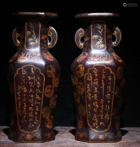 PAIR OF WOOD VASE OUTLINE IN GOLD