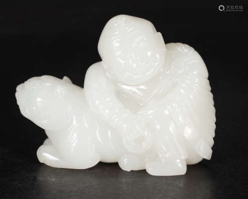 A HETIAN JADE ORNAMENT CARVED WITH FIGURE&BEAST