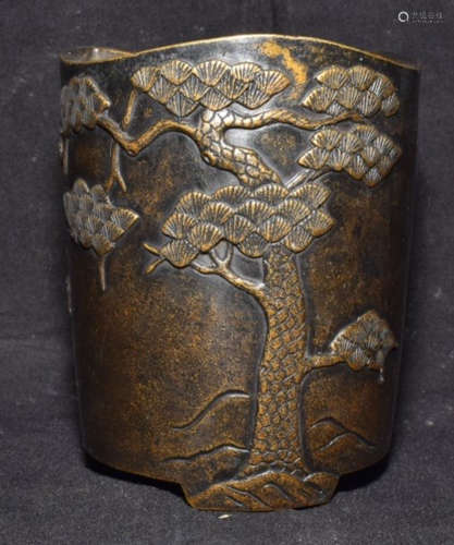 A BRONZE CONTAINER WITH BIRD&FLOWER PATTERN