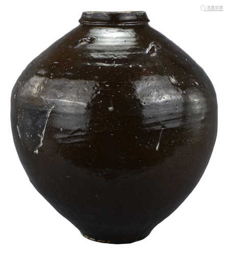 A Large Chinese / SE Asian Martaban Jar 18th / 19th Century