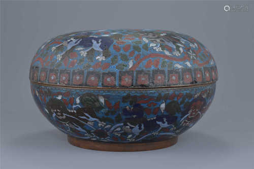 A Large Chinese Qing Dynasty Cloisonné Enamel Box and Cover