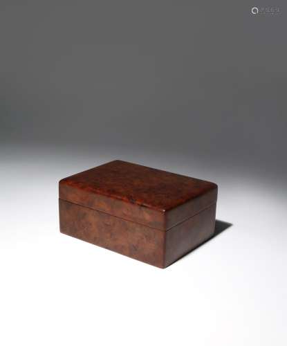 A CHINESE BURR ELM BOX AND COVER 18TH CENTURY The simple wood box of rectangular form, the natural