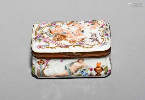 A Doccia-style rectangular snuff box, probably 19th century, moulded with Classical figures