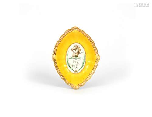 A Derby armorial dish, c.1790-1800, painted to the well with the crest of a reined horse's head
