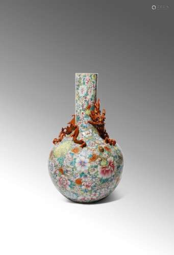 A CHINESE FAMILLE ROSE MILLEFLEURS BOTTLE VASE LATE QING DYNASTY/REPUBLIC PERIOD The globular body