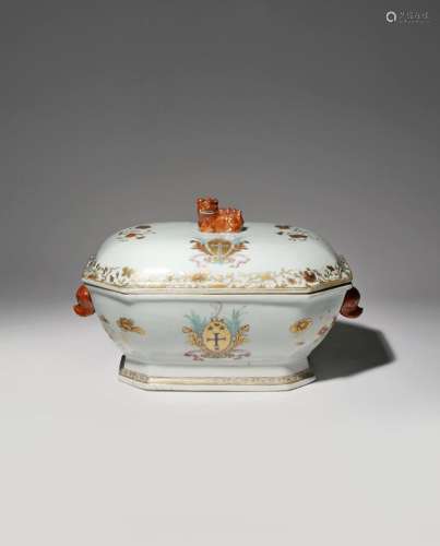 A CHINESE FAMILLE ROSE ARMORIAL TUREEN AND COVER QIANLONG 1736-95 Brightly decorated in enamels