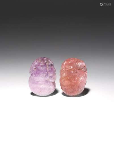 TWO CHINESE HARDSTONE CARVINGS OF FRUITS QING DYNASTY One carved as three peaches in rose quartz,