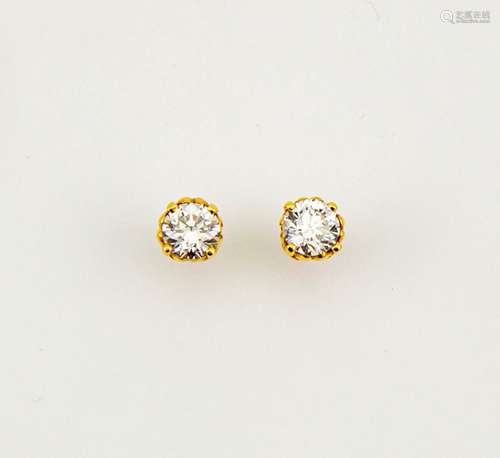 A pair of 18ct yellow gold and diamond solitaire earrings, the brilliant cut diamonds 1.5ct each,