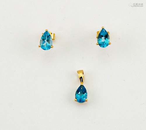 An 18ct yellow gold and blue topaz earrings, and matching pendant, set with pear cut topaz, 2.5g.