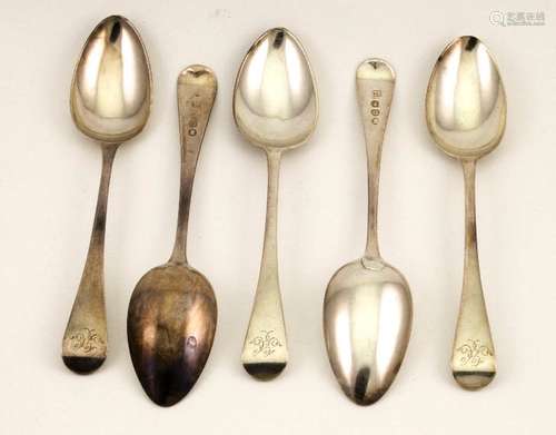 A set of five Georgian silver spoons, London 1811, engraved with initials G C, 3.02tox.