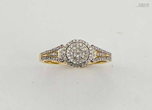 A 9ct gold and diamond cluster ring, 0.50ct diamonds, size R, 2.97g.