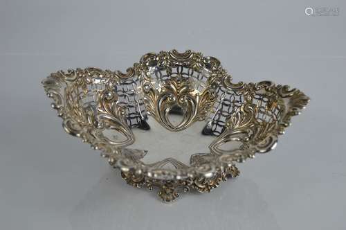 A Sterling Silver bon bon dish by James Dixon and Sons , Sheffield 1893 - 5.48 toz - 18cm wide x 6.