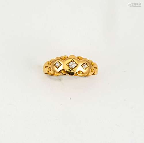 An 18ct Edwardian yellow gold and diamond ring, size Q, 2.7g.