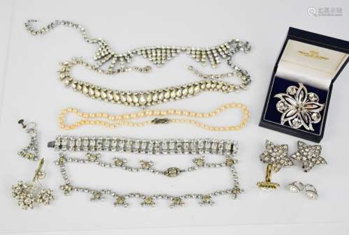 A group of vintage diamante jewellery, to include necklaces, bracelet, earrings, ring, and