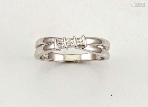 An 9ct white gold and diamond ring, set with three princess cut diamonds, size R, 3.8g.