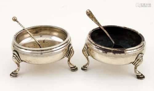 A pair of 18th century silver salts, engraved underside with initials M.D, London 1763, 2.79toz.