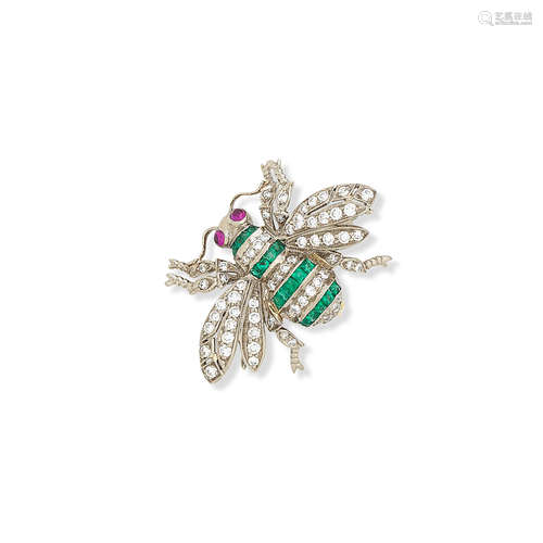 A gem-set bee brooch