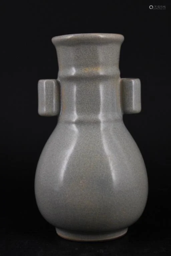 Chinese Song Porcelain GuanYao Vase