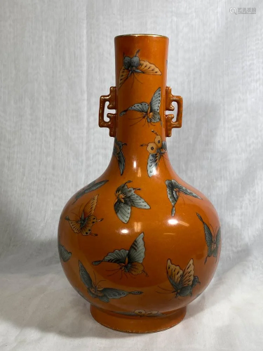 Chinese Porcelain Vase with Butterfly DÃ©cor