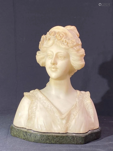 Carved Antique Marble Bust of Young Girl…