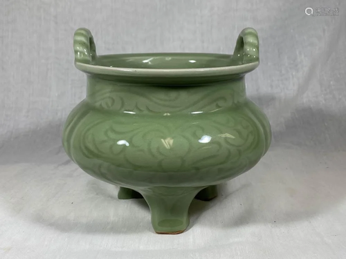 Chinese Celadon Porcelain Censer with Twri…