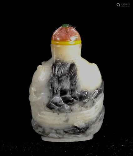 Chinese Black White Nephrite Jade Snuff Bottle