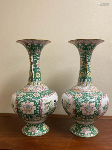 Pair Chinese Canton Eanmle Vase with Dragon …