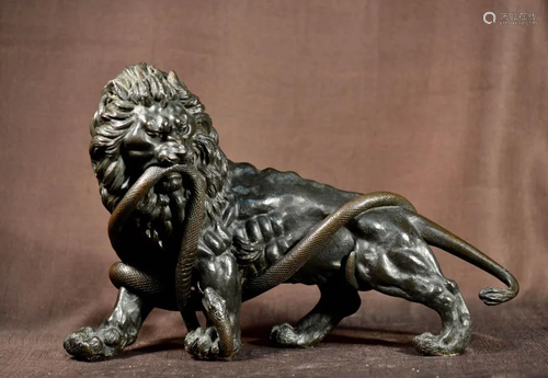 Japanese Meiji Bronze Lion Fighting Snake…