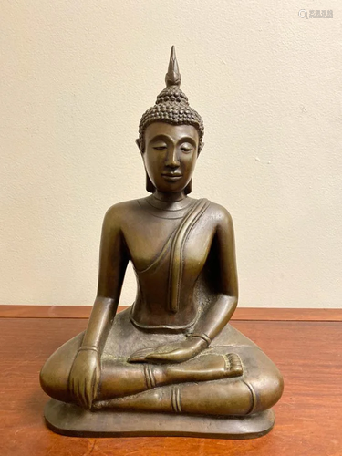 Antique Thai Bronze Seated Buddha