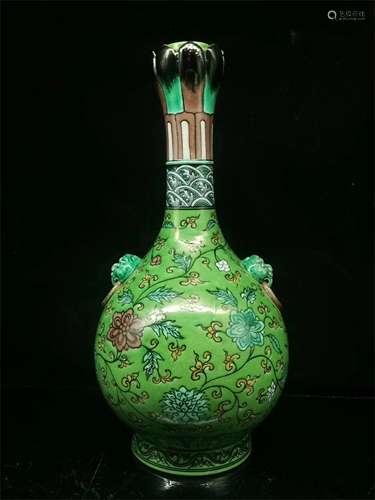 A Chinese Green Glazed San-Cai Glazed Porcelain Vase