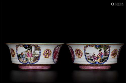 A Pair of Chinese Famille-Rose Porcelain Bowls